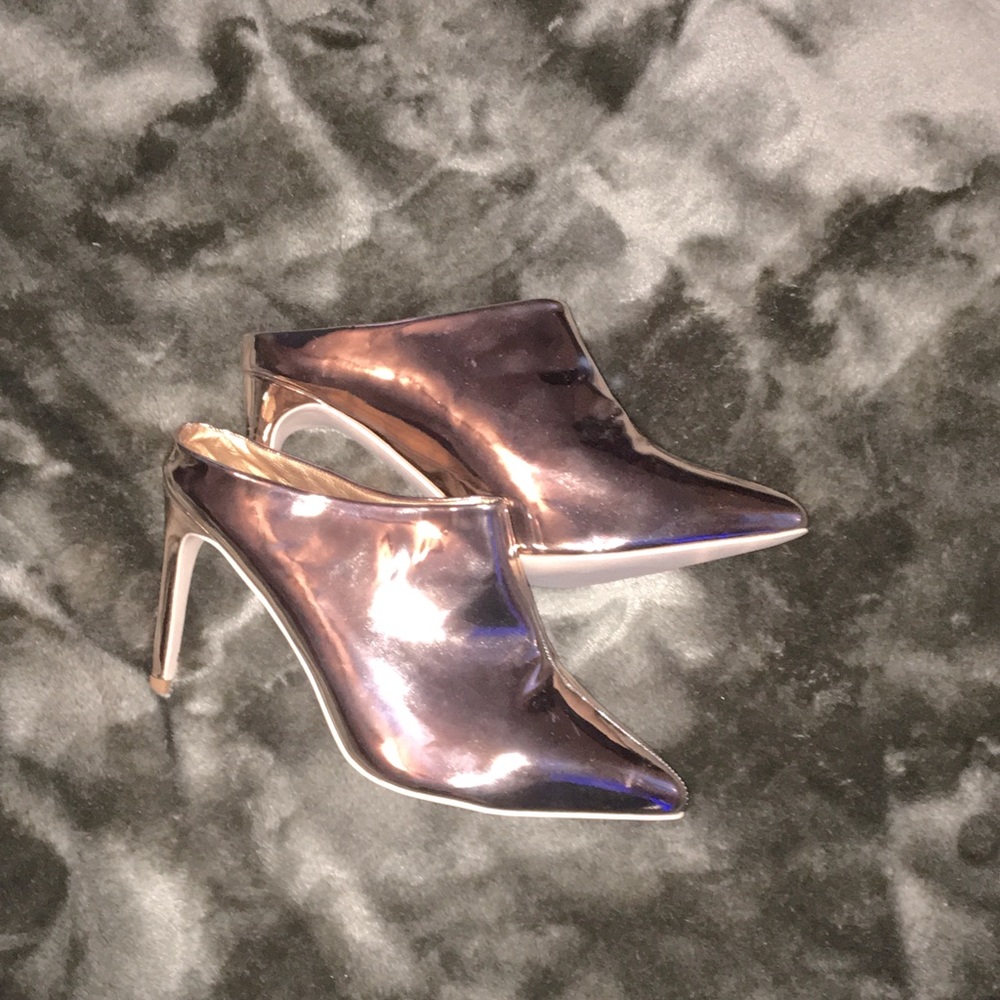 Cape Ribbon rose gold heels